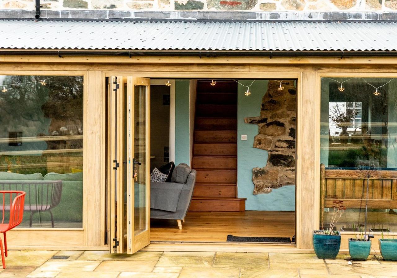 Penrhiw - A Country Cottage With Mountain Views Newport  Exterior foto