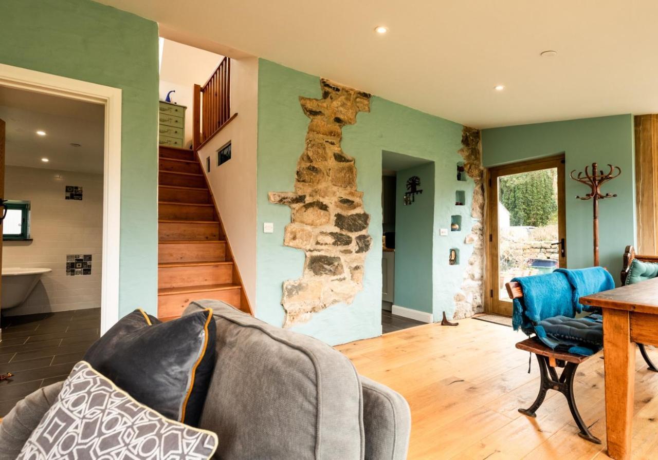 Penrhiw - A Country Cottage With Mountain Views Newport  Exterior foto