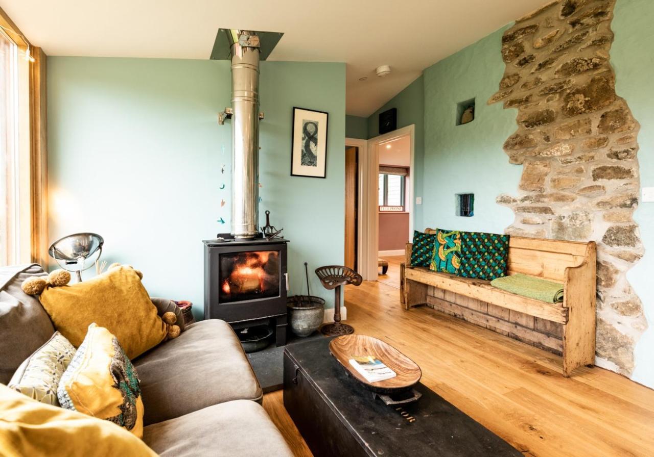 Penrhiw - A Country Cottage With Mountain Views Newport  Exterior foto