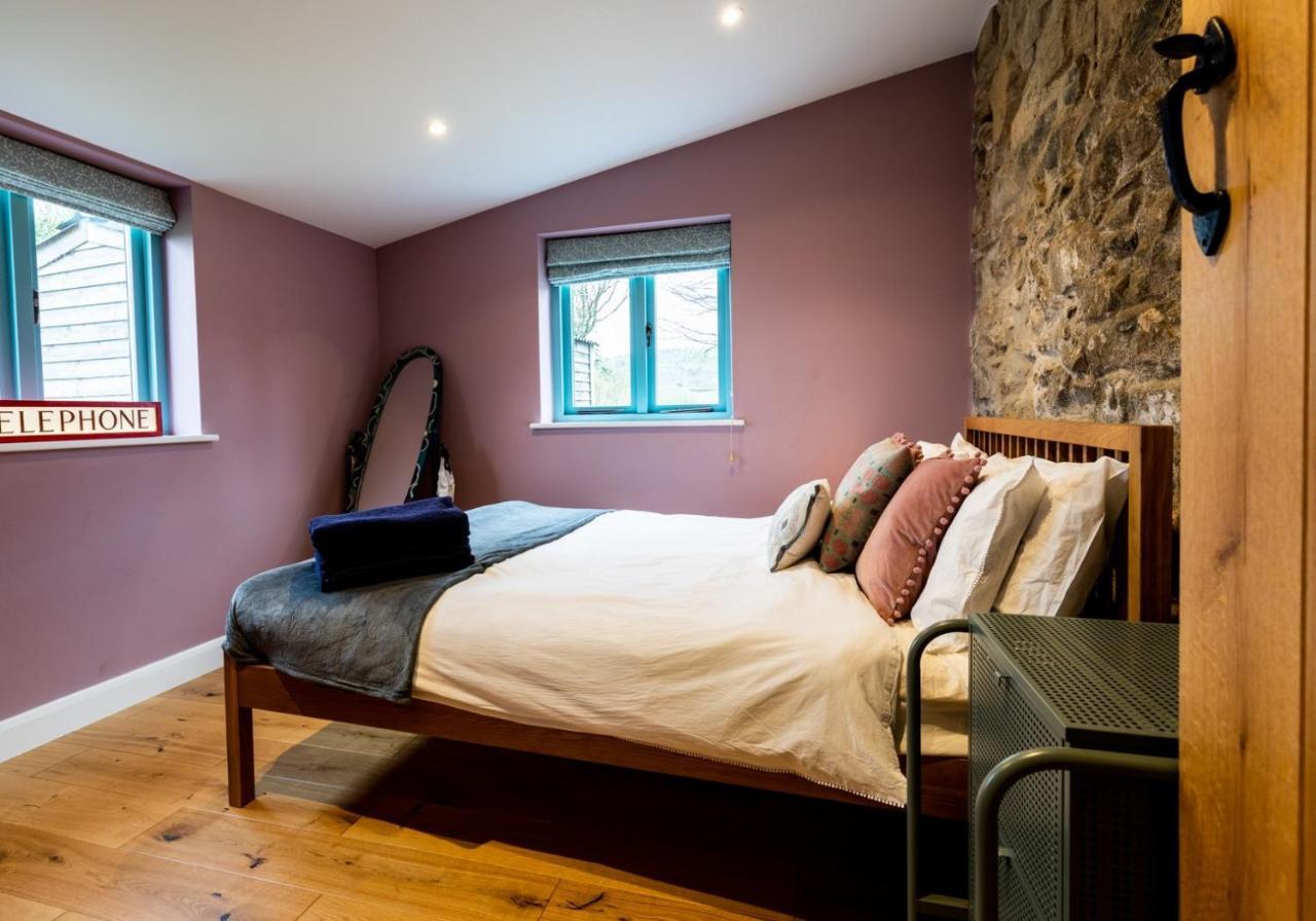 Penrhiw - A Country Cottage With Mountain Views Newport  Exterior foto